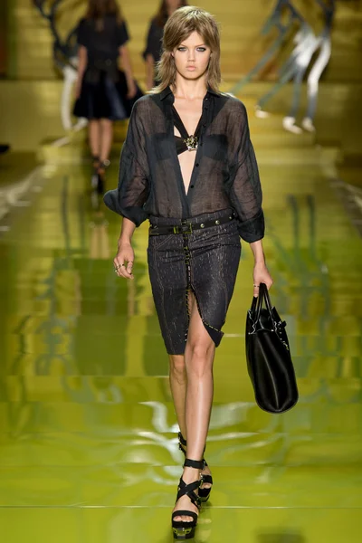 Look 4
